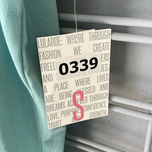 LulaRoe Solid Mint Green Irma Tunic Top-0339 - Picture 4 of 10